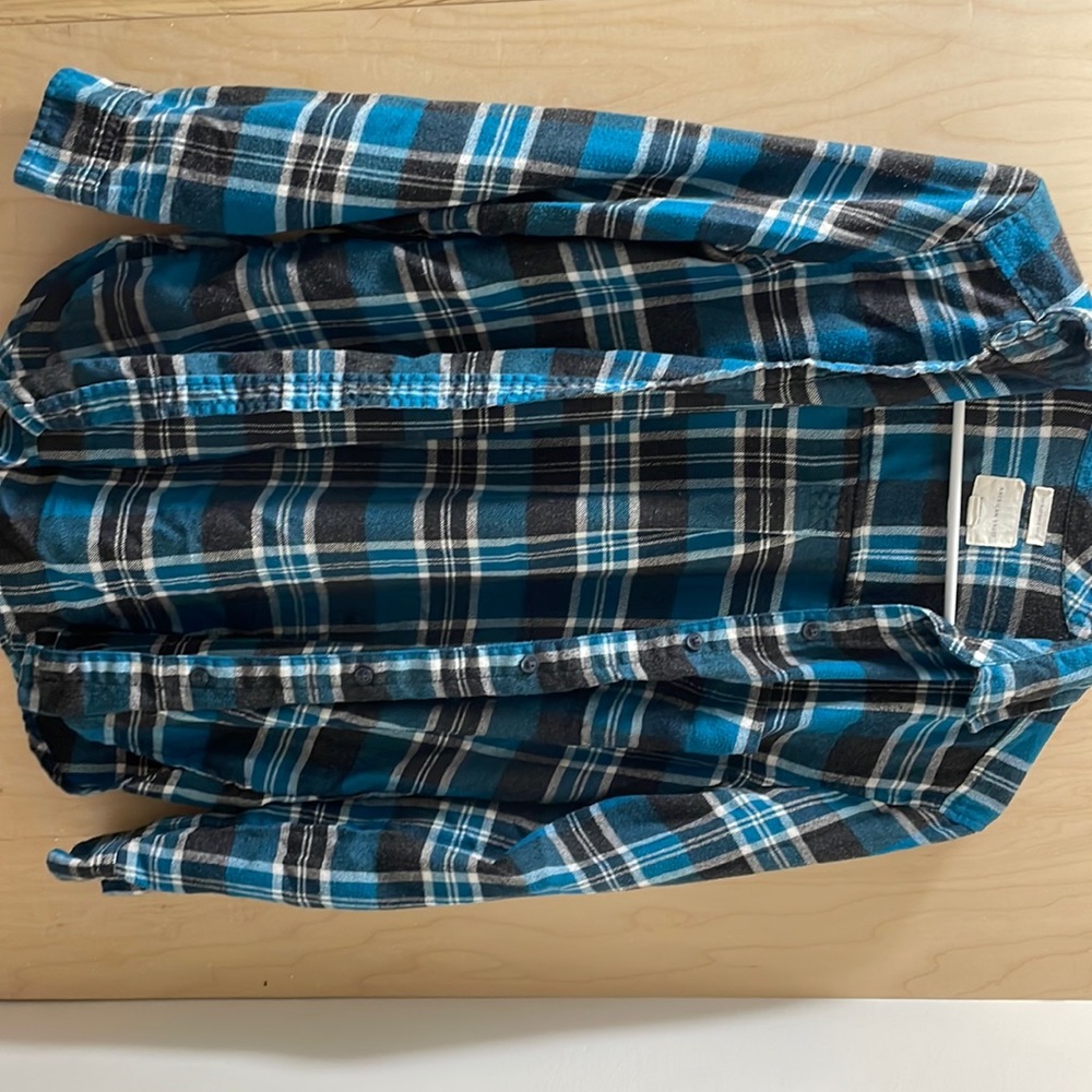 Good condition soft boyfriend fit American Eagle flannel